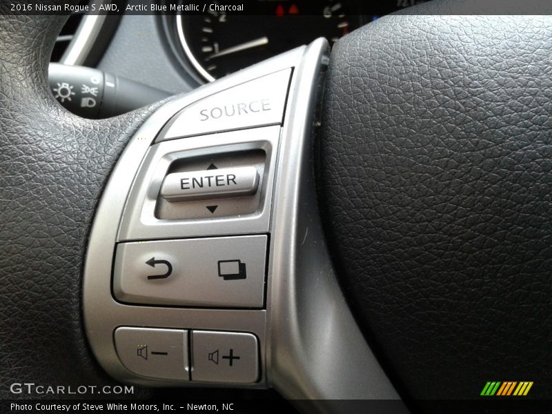  2016 Rogue S AWD Steering Wheel