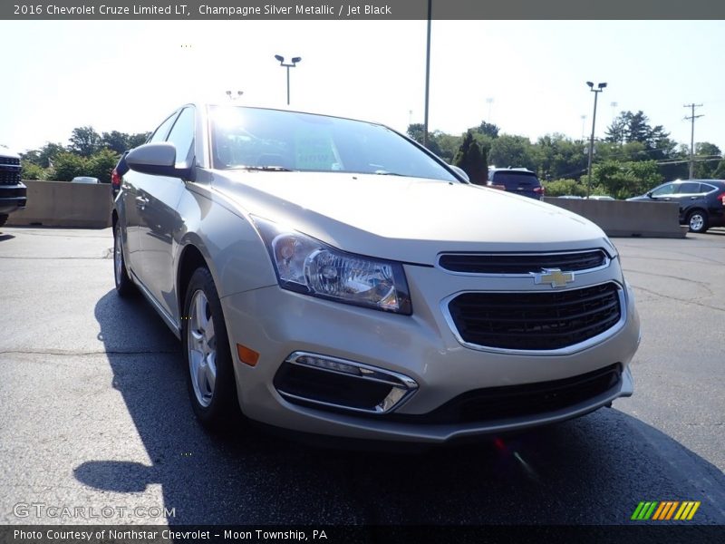 Champagne Silver Metallic / Jet Black 2016 Chevrolet Cruze Limited LT