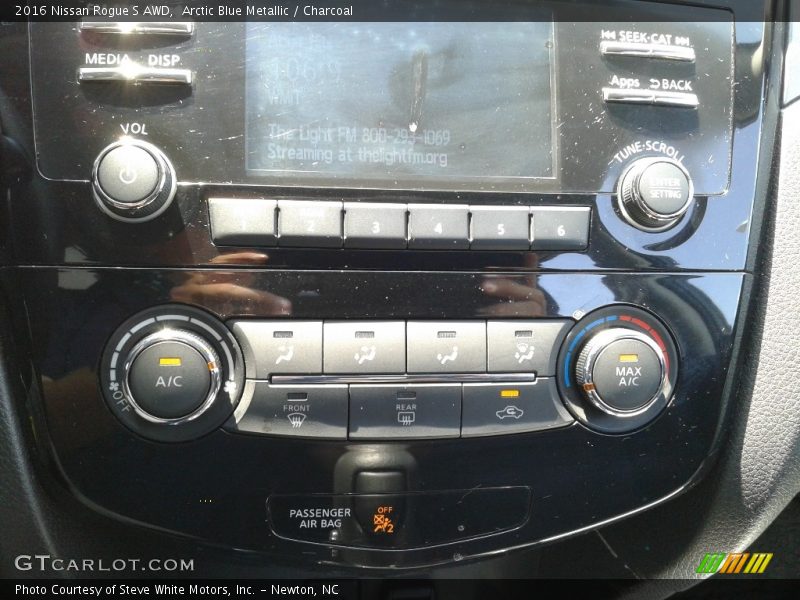 Controls of 2016 Rogue S AWD