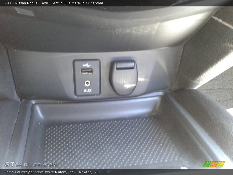 Arctic Blue Metallic / Charcoal 2016 Nissan Rogue S AWD