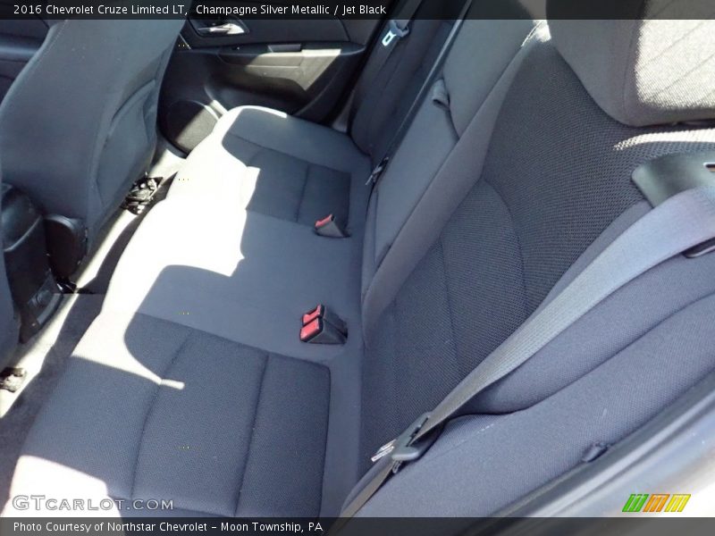 Champagne Silver Metallic / Jet Black 2016 Chevrolet Cruze Limited LT