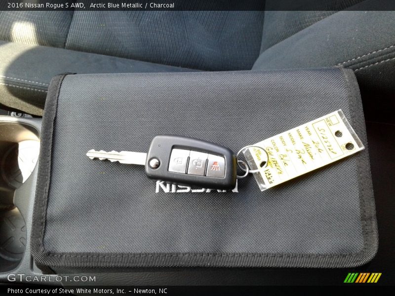 Keys of 2016 Rogue S AWD