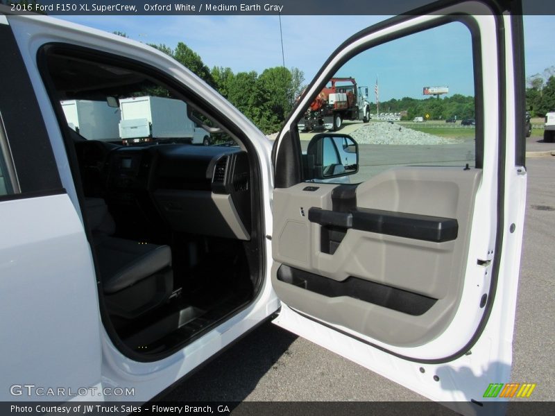 Oxford White / Medium Earth Gray 2016 Ford F150 XL SuperCrew