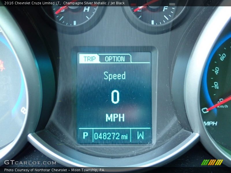 Champagne Silver Metallic / Jet Black 2016 Chevrolet Cruze Limited LT