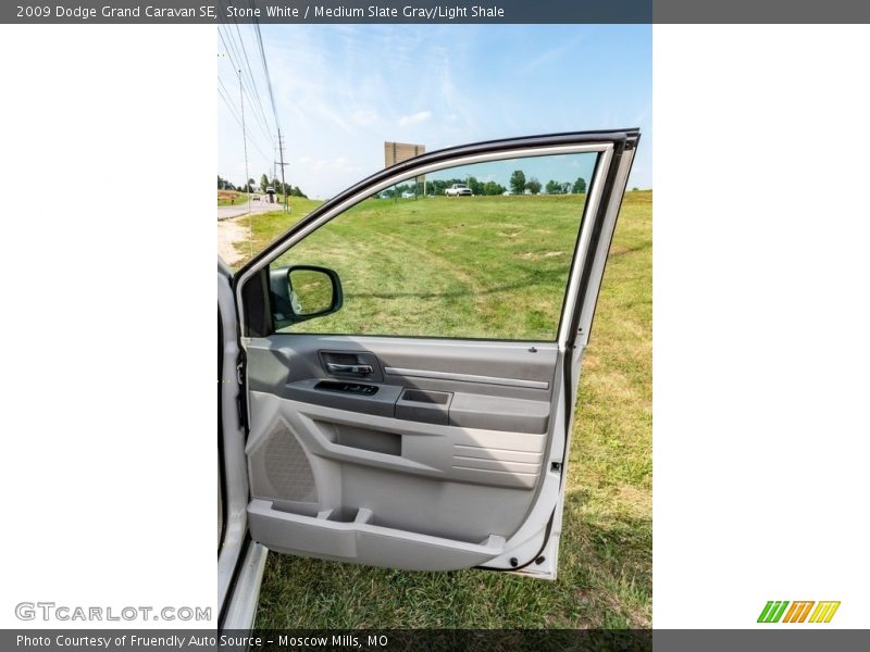 Stone White / Medium Slate Gray/Light Shale 2009 Dodge Grand Caravan SE