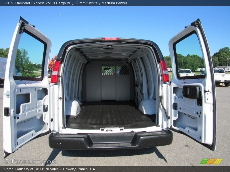 Summit White / Medium Pewter 2019 Chevrolet Express 2500 Cargo WT
