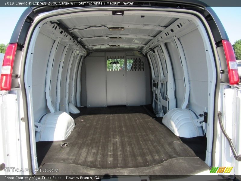 Summit White / Medium Pewter 2019 Chevrolet Express 2500 Cargo WT