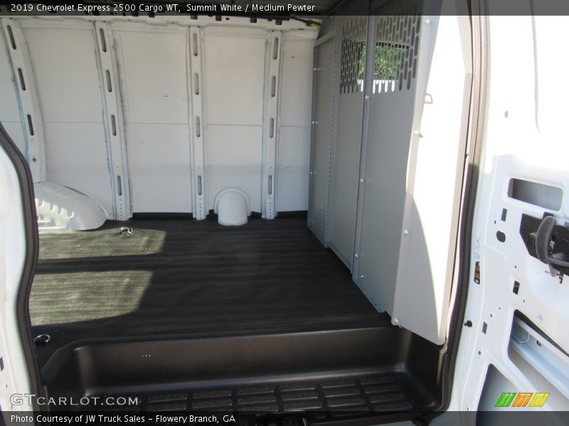 Summit White / Medium Pewter 2019 Chevrolet Express 2500 Cargo WT