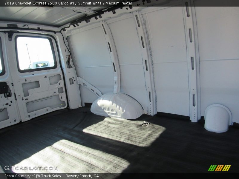 Summit White / Medium Pewter 2019 Chevrolet Express 2500 Cargo WT