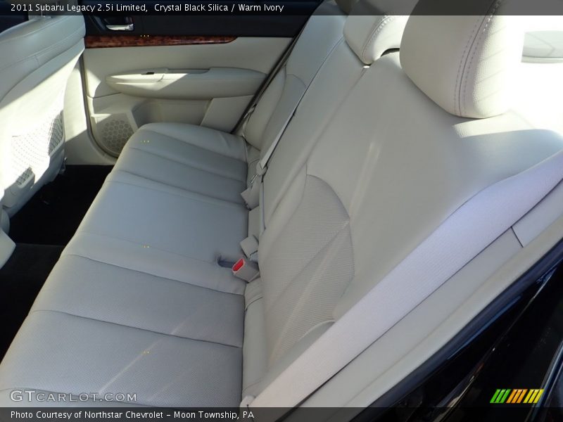 Crystal Black Silica / Warm Ivory 2011 Subaru Legacy 2.5i Limited