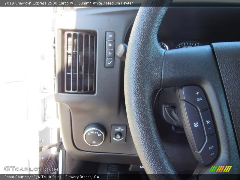 Summit White / Medium Pewter 2019 Chevrolet Express 2500 Cargo WT
