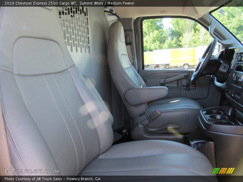 Summit White / Medium Pewter 2019 Chevrolet Express 2500 Cargo WT