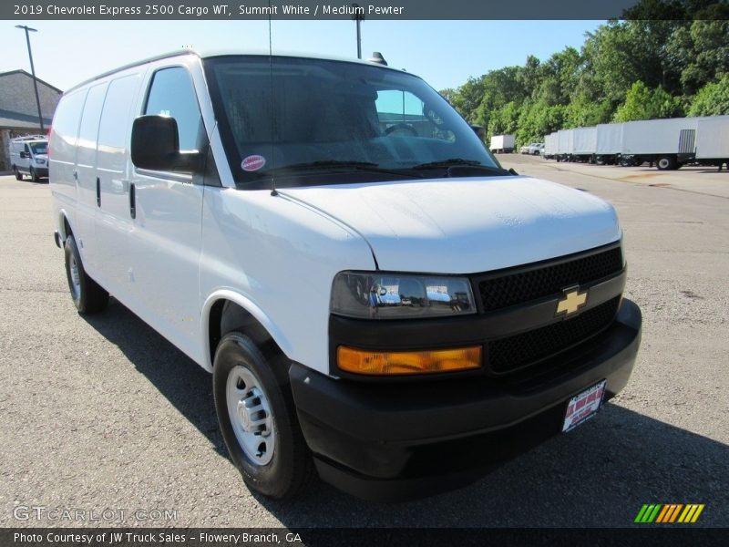 Summit White / Medium Pewter 2019 Chevrolet Express 2500 Cargo WT