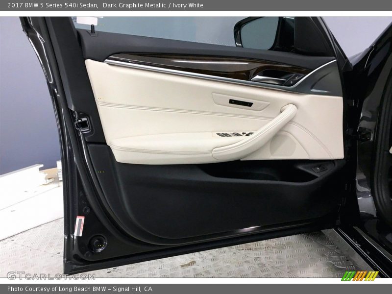 Dark Graphite Metallic / Ivory White 2017 BMW 5 Series 540i Sedan