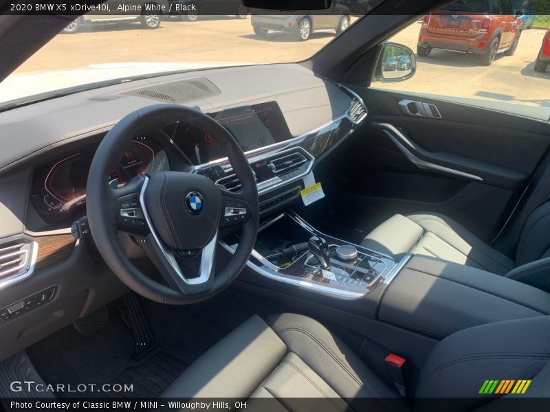 Alpine White / Black 2020 BMW X5 xDrive40i