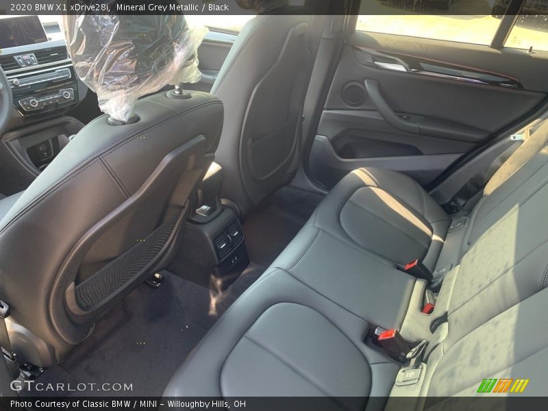 Mineral Grey Metallic / Black 2020 BMW X1 xDrive28i