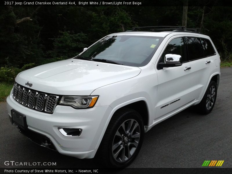 Bright White / Brown/Light Frost Beige 2017 Jeep Grand Cherokee Overland 4x4