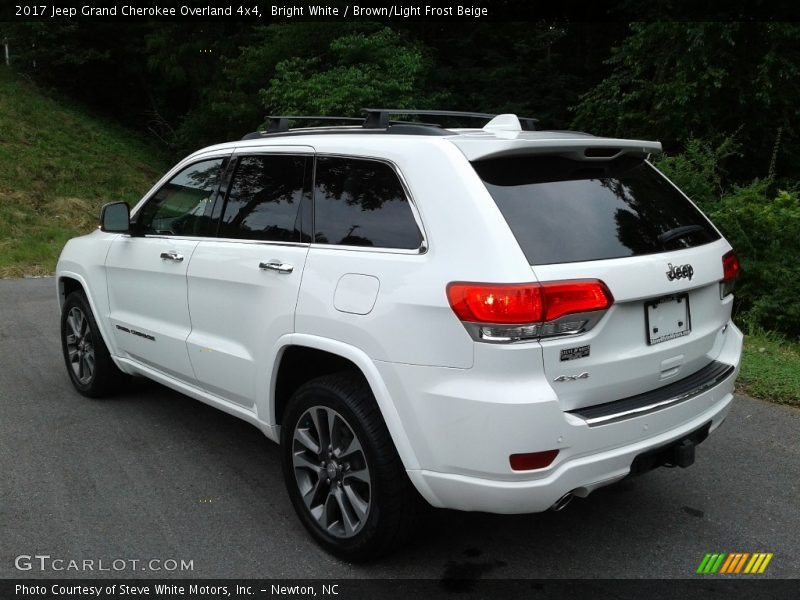 Bright White / Brown/Light Frost Beige 2017 Jeep Grand Cherokee Overland 4x4