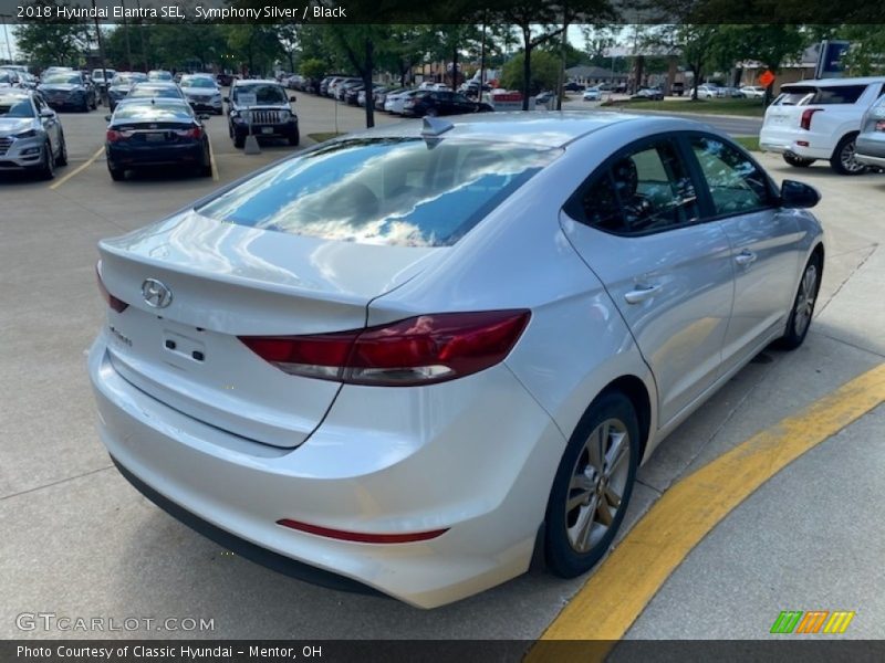 Symphony Silver / Black 2018 Hyundai Elantra SEL