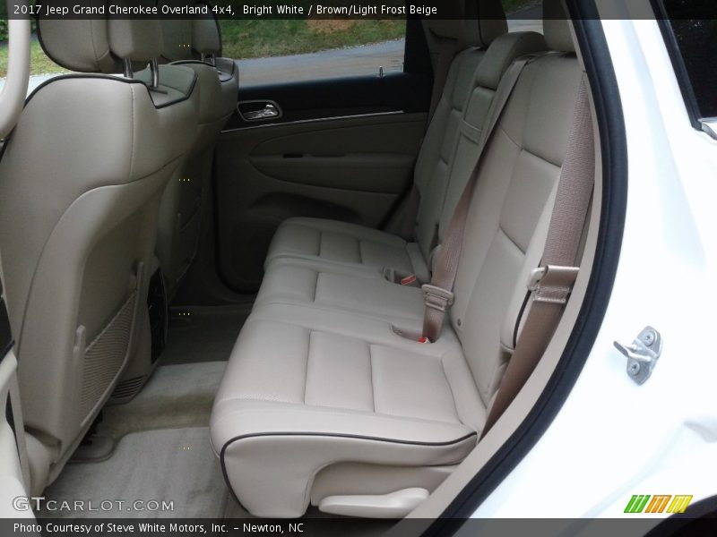 Bright White / Brown/Light Frost Beige 2017 Jeep Grand Cherokee Overland 4x4