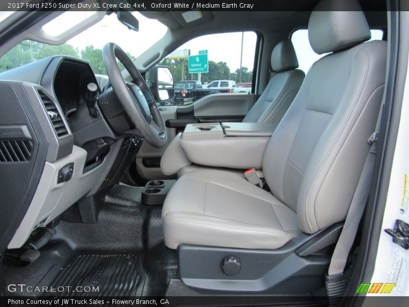 Oxford White / Medium Earth Gray 2017 Ford F250 Super Duty XL Crew Cab 4x4