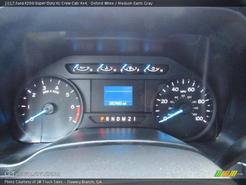 Oxford White / Medium Earth Gray 2017 Ford F250 Super Duty XL Crew Cab 4x4