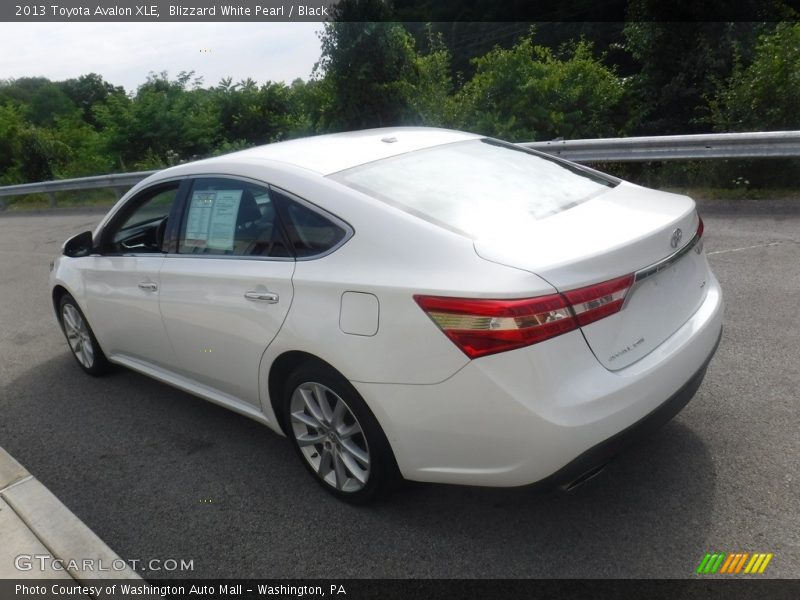 Blizzard White Pearl / Black 2013 Toyota Avalon XLE