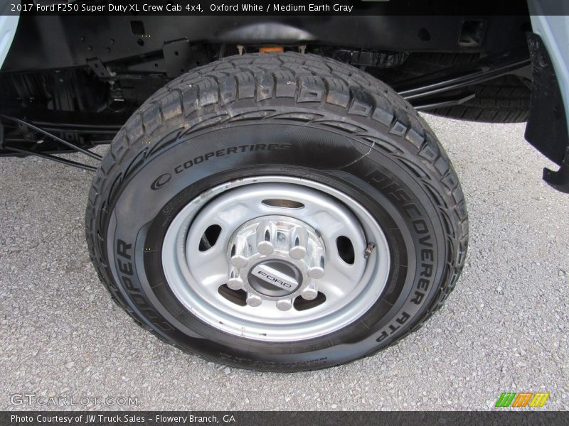 Oxford White / Medium Earth Gray 2017 Ford F250 Super Duty XL Crew Cab 4x4