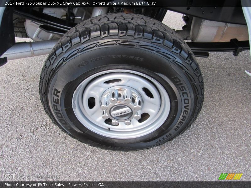 Oxford White / Medium Earth Gray 2017 Ford F250 Super Duty XL Crew Cab 4x4