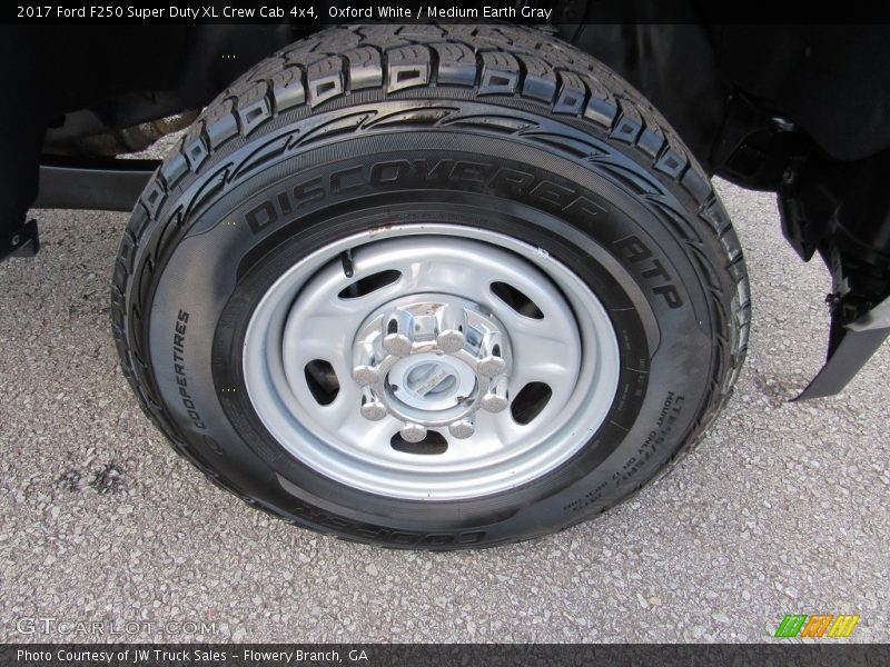 Oxford White / Medium Earth Gray 2017 Ford F250 Super Duty XL Crew Cab 4x4