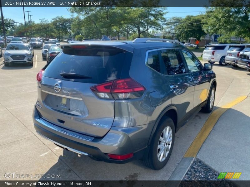 Gun Metallic / Charcoal 2017 Nissan Rogue SV AWD
