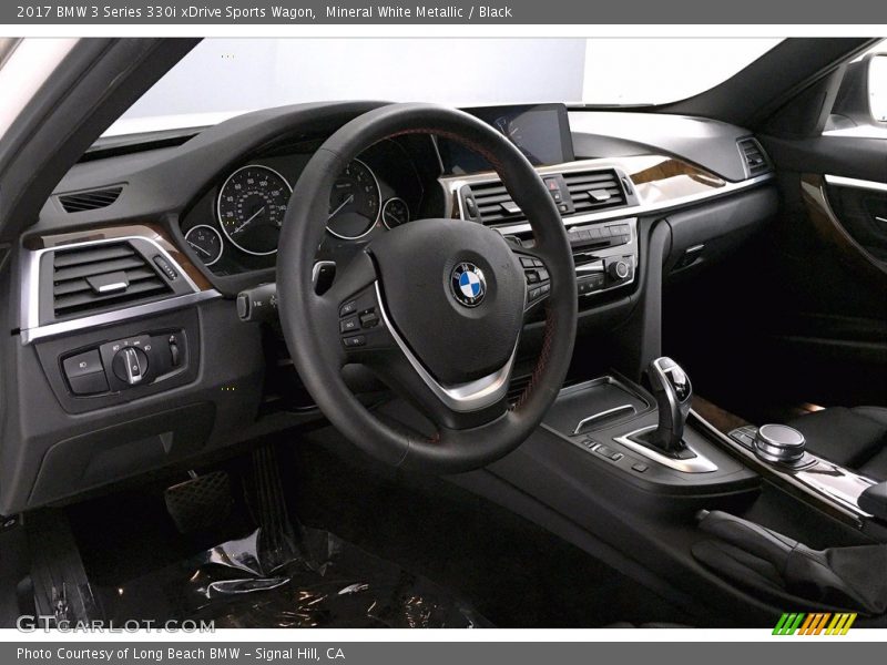 Dashboard of 2017 3 Series 330i xDrive Sports Wagon