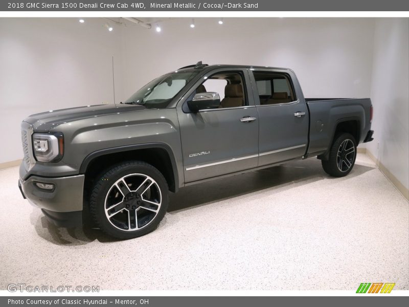 Front 3/4 View of 2018 Sierra 1500 Denali Crew Cab 4WD