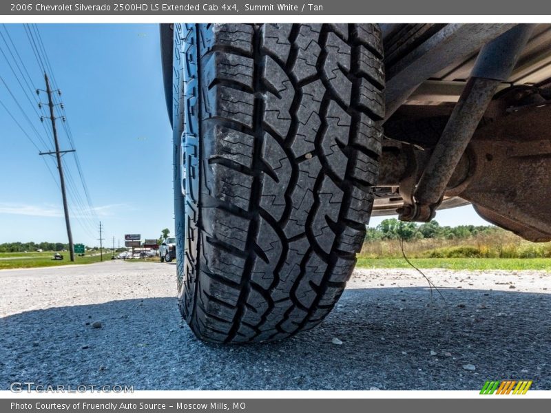 Summit White / Tan 2006 Chevrolet Silverado 2500HD LS Extended Cab 4x4
