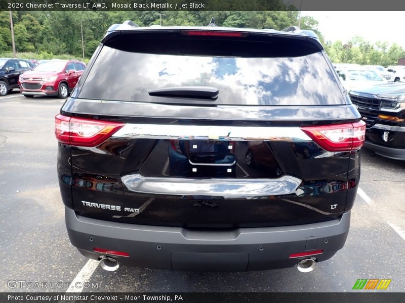 Mosaic Black Metallic / Jet Black 2020 Chevrolet Traverse LT AWD