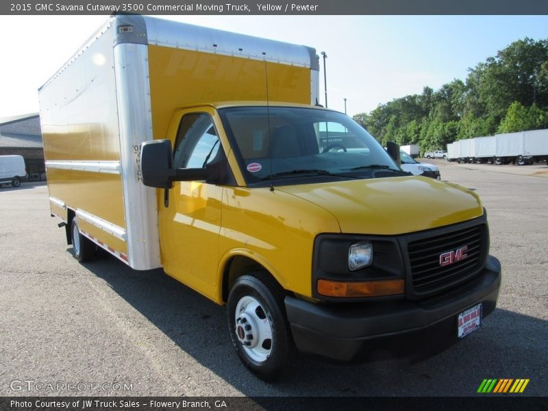  2015 Savana Cutaway 3500 Commercial Moving Truck Yellow