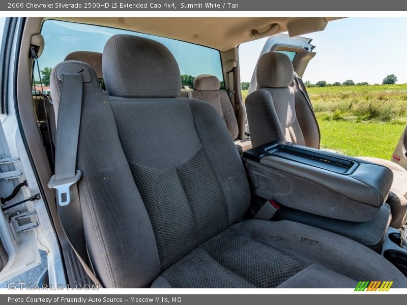 Summit White / Tan 2006 Chevrolet Silverado 2500HD LS Extended Cab 4x4