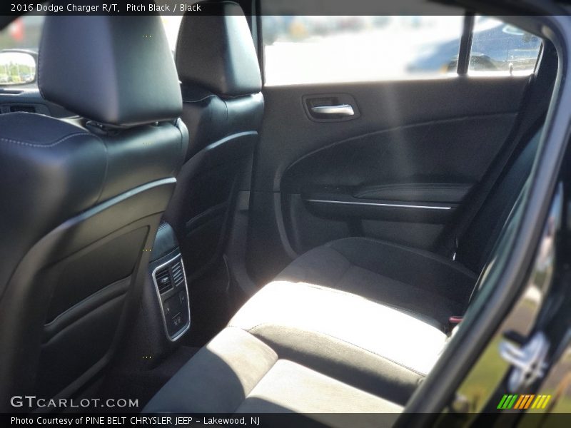 Pitch Black / Black 2016 Dodge Charger R/T