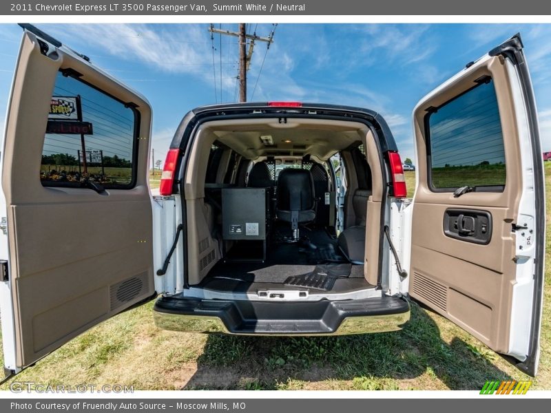 Summit White / Neutral 2011 Chevrolet Express LT 3500 Passenger Van