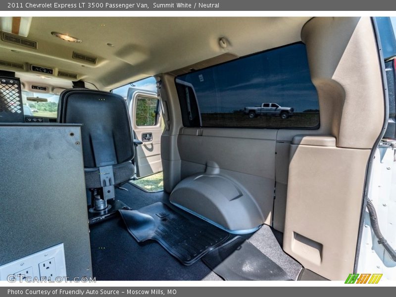 Summit White / Neutral 2011 Chevrolet Express LT 3500 Passenger Van