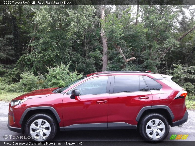 Ruby Flare Pearl / Black 2020 Toyota RAV4 LE