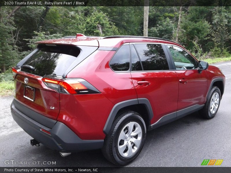 Ruby Flare Pearl / Black 2020 Toyota RAV4 LE