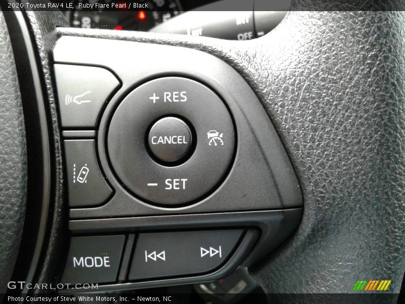 Ruby Flare Pearl / Black 2020 Toyota RAV4 LE