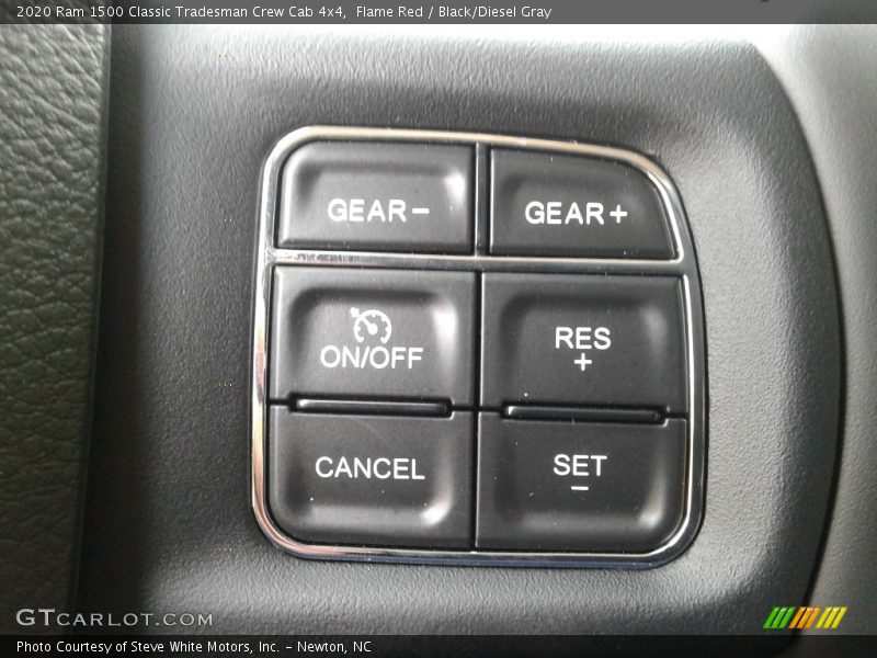  2020 1500 Classic Tradesman Crew Cab 4x4 Steering Wheel