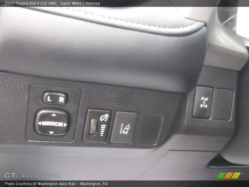 Super White / Nutmeg 2017 Toyota RAV4 XLE AWD