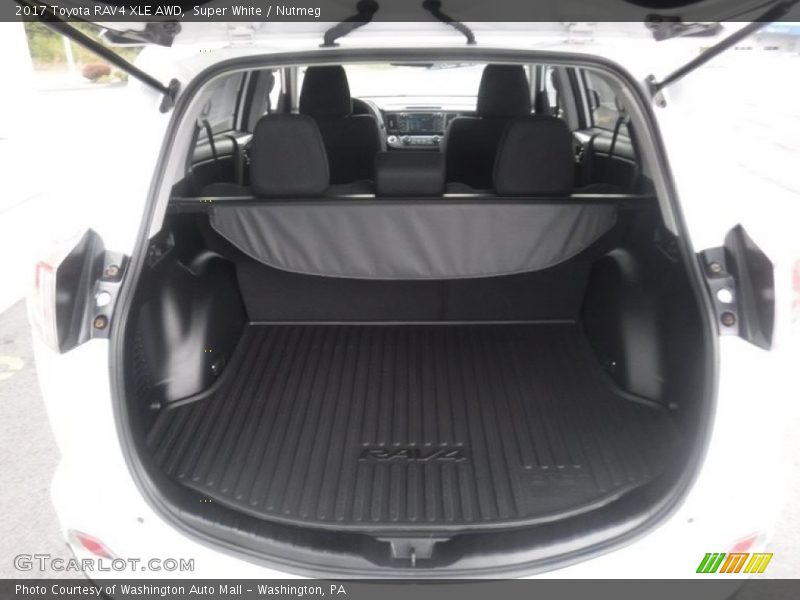 Super White / Nutmeg 2017 Toyota RAV4 XLE AWD