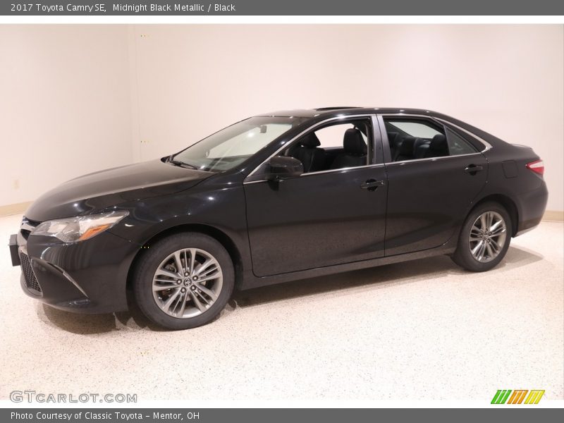 Midnight Black Metallic / Black 2017 Toyota Camry SE
