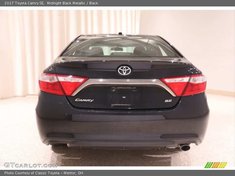 Midnight Black Metallic / Black 2017 Toyota Camry SE