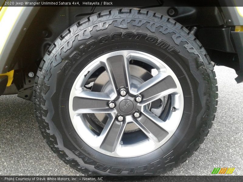  2020 Wrangler Unlimited Sahara 4x4 Wheel