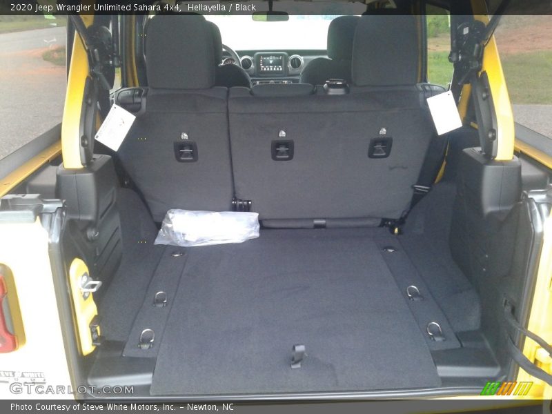  2020 Wrangler Unlimited Sahara 4x4 Trunk